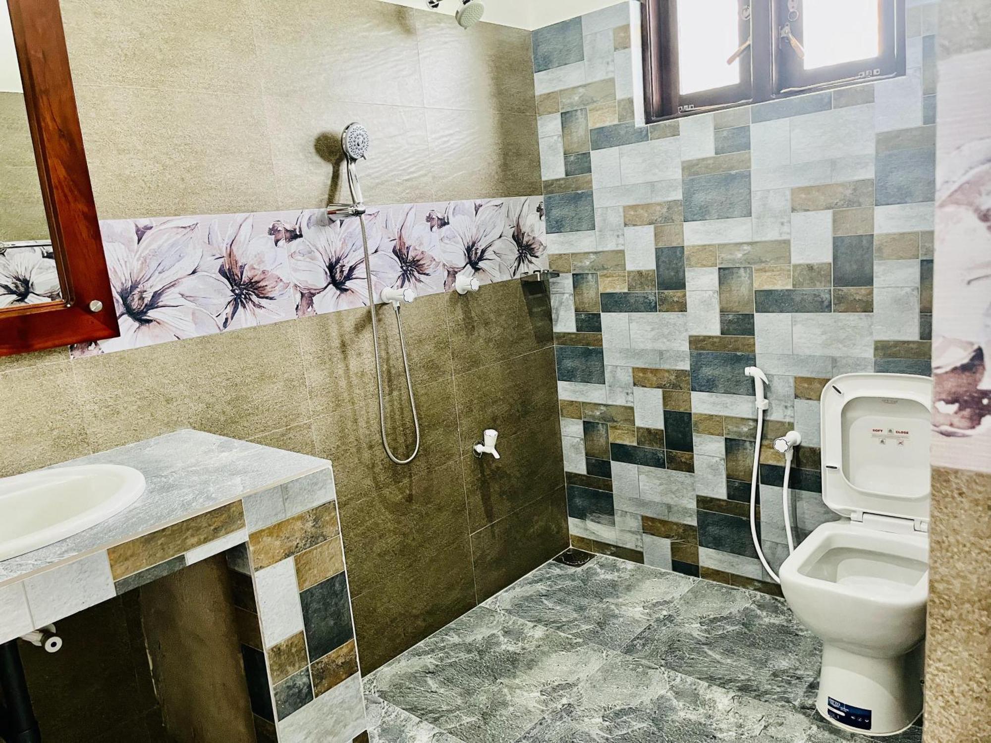 פולונרואה Aura Villa מראה חיצוני תמונה